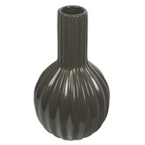 Brązowy wazon w niepowtarzalnym kształcie pąka maku