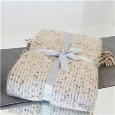 Miękki pled moherowy w brązowo-beżowym kolorze