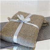 Miękki pled moherowy w brązowym kolorze