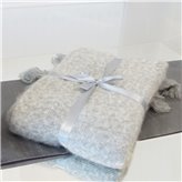 Miękki pled moherowy w szarym kolorze