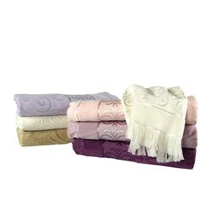 Ręcznik żakardowy w kolorze beżowym z ozdobnym strzępieniem na końcach 50x90 cm