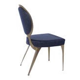 Krzesło tapicerowane w niebieskim welurze osadzone na złotym stelażu 45/55/89 cm Cassari