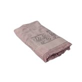 Ręcznik żakardowy w kolorze wrzosowym z ozdobnym strzępieniem na końcach 50x90