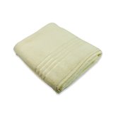 Ręcznik frotte w kolorze białym ze 100% bawełny ozdobiony tasiemką 100x150 cm