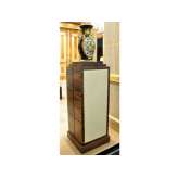 Postument hebanowy Arnaboldi Interiors VASE STAND