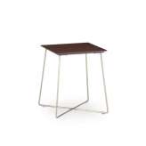 Kwadratowy stolik boczny z forniru drewnianego B&T Design FLY