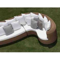 Zakrzywiona sofa ogrodowa Braid Cloe
