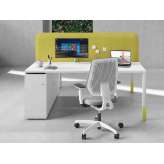 Wielokrotne drewniane biurko biurowe z ekranami dźwiękochłonnymi Estel Group Asterisco App - TOP FLY