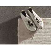 Dywanik z wiskozy wykonany ręcznie w jednolitym kolorze G.T.Design In-Canto FORTE