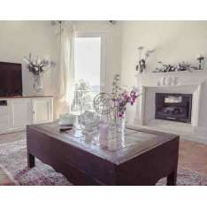 Kominek opalany drewnem, montowany na ścianie z kamienia naturalnego Gh Lazzerini Fireplace 13