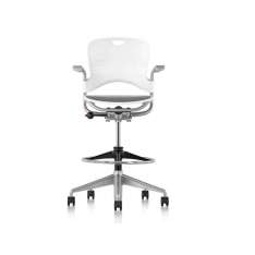 Obrotowy stołek biurowy Nylon® z podstawą 5-Spoke z podłokietnikami Herman Miller Caper