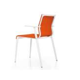 Tapicerowane krzesło z tkaniny z podłokietnikami. ICF Stick Chair ATK QUATTRO