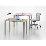 Kwadratowe drewniane biurko biurowe Manerba You-Eco