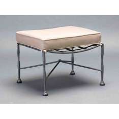 Prostokątny, żelazny podnóżek ogrodowy Officinaciani Intreccio