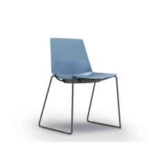 Krzesło treningowe z podstawą na płozach z możliwością układania w stos Quadrifoglio Group Clue
