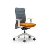 Siatkowy fotel biurowy z regulacją wysokości i podstawą 5-Spoke z podłokietnikami Quinti Sedute B. Net PLUS
