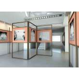 Dwustronna, stojąca witryna aluminiowa Studio T Floor-standing display unit