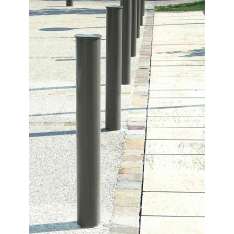 Univers et Cité Tiby Bollard