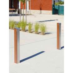 Univers et Cité Novéo Bollard