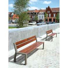 Univers et Cité Cléo Bench