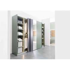 Sudbrock Goya sleeping