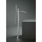 Quadrodesign Stereo | High water flow free-standing mixer for bathtub with hand shower kit