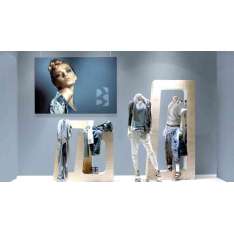 Pixlip Vertikal Light Boxes