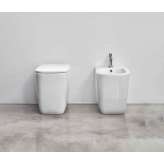 NIC Design Semplice floor-mounted toilet with unconventional set-out measurement