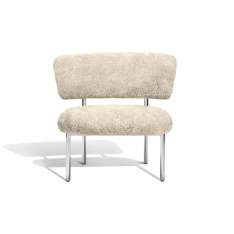 møbel copenhagen Font bold lounge chair | oyster sheepskin