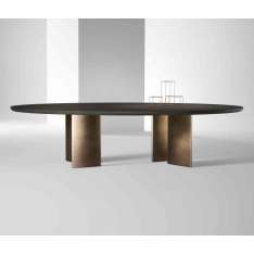 Laurameroni Poe | Table