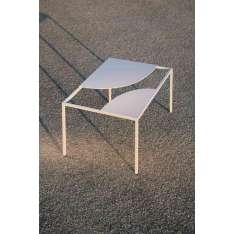 La manufacture Creek Coffee Table