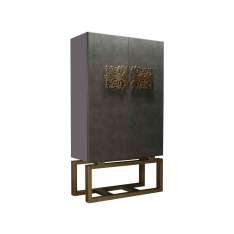 Hamilton Conte Biscornet | Lacquered Doors