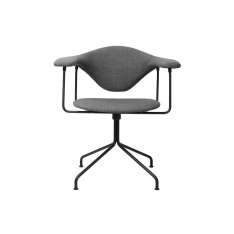 Gubi Masculo Swivel Chair