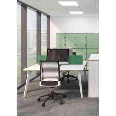 Dynamobel VIRA, facing DESK